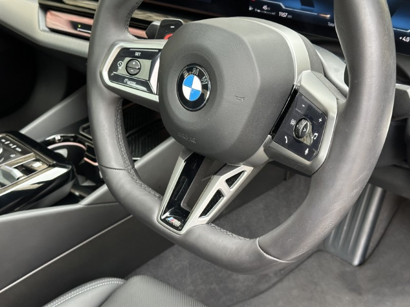 2025 (74) BMW 5 SERIES 520i M Sport Pro Saloon  5004436