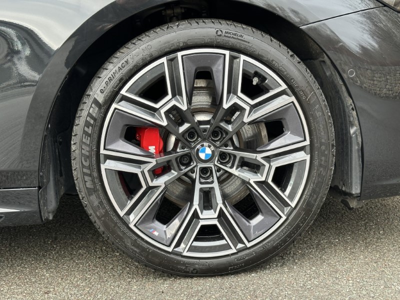 2025 (74) BMW 5 SERIES 520i M Sport Pro Saloon  5004472