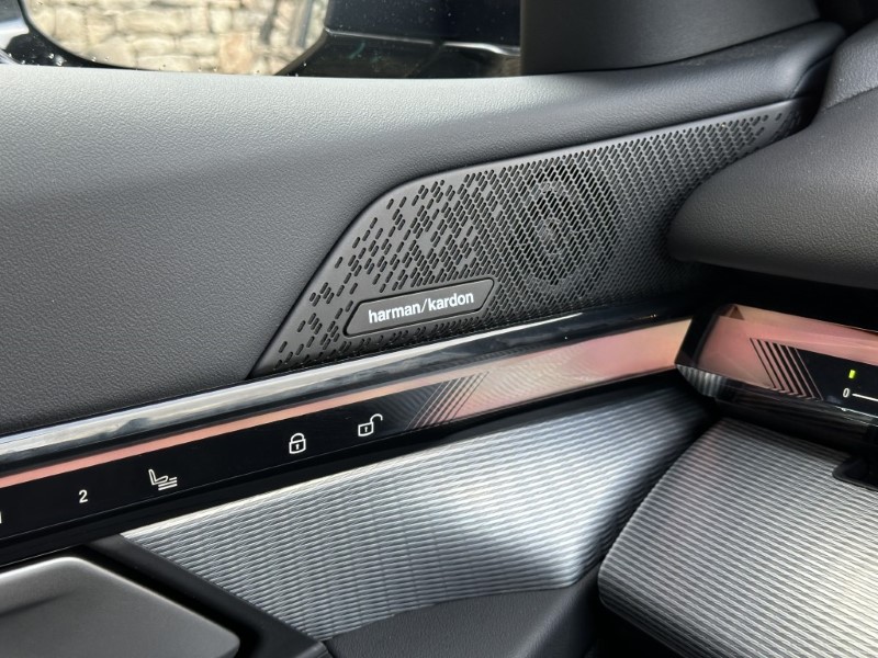 2025 (25) BMW 5 SERIES 520i M Sport Saloon  5005918