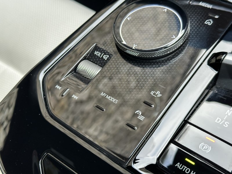 2025 (25) BMW 5 SERIES 520i M Sport Saloon  5005872