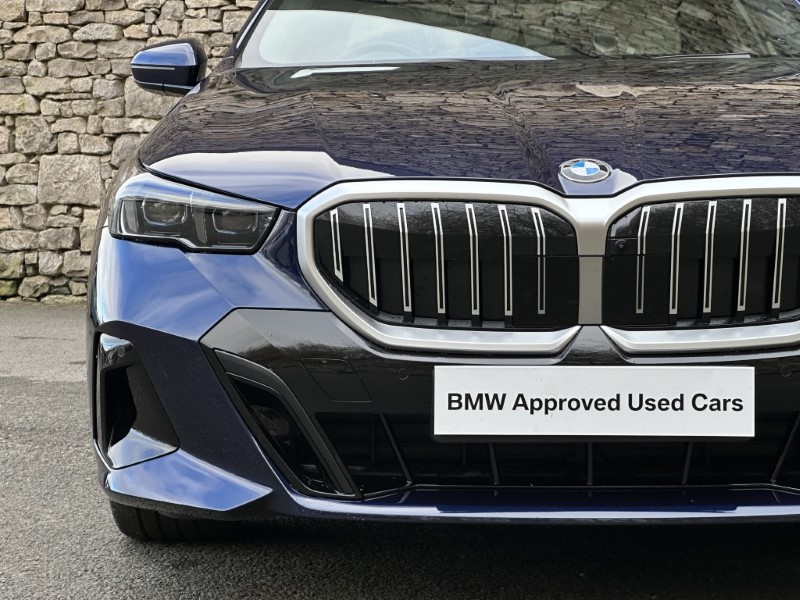 2025 (25) BMW 5 SERIES 520i M Sport Saloon  5005915