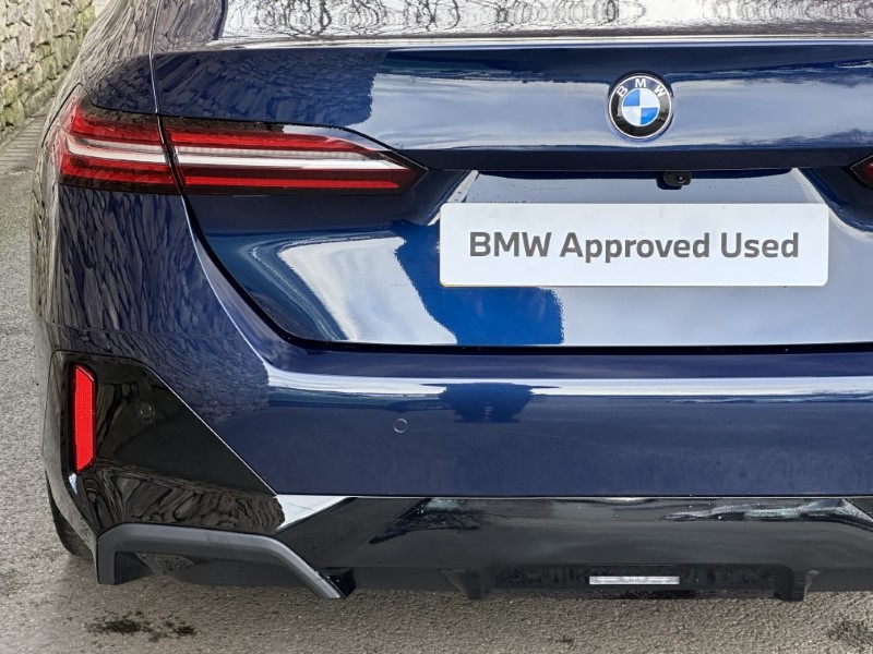 2025 (25) BMW 5 SERIES 520i M Sport Saloon  5005855