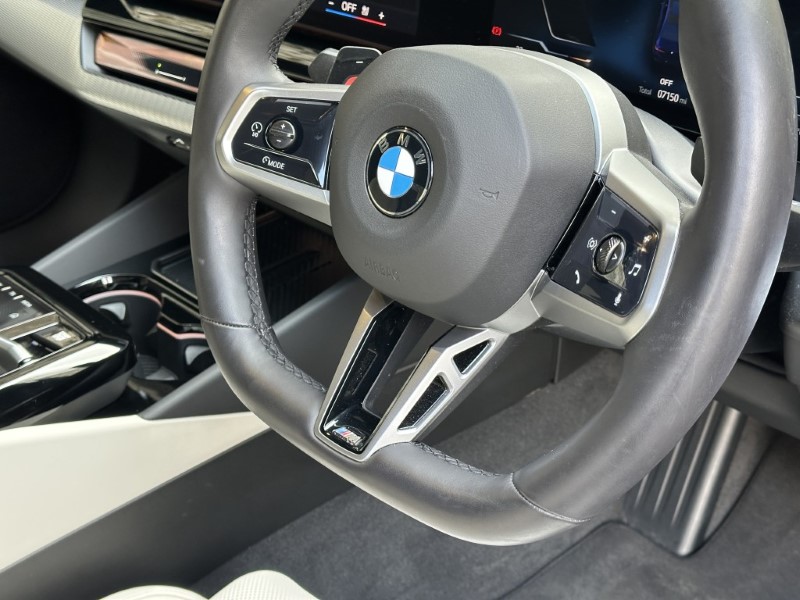 2025 (25) BMW 5 SERIES 520i M Sport Saloon  5005862