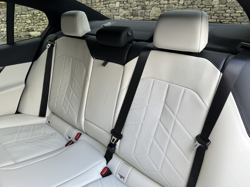 2025 (25) BMW 5 SERIES 520i M Sport Saloon  5005900