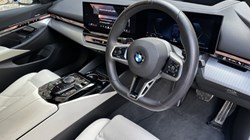 2025 (25) BMW 5 SERIES 520i M Sport Saloon 5005861