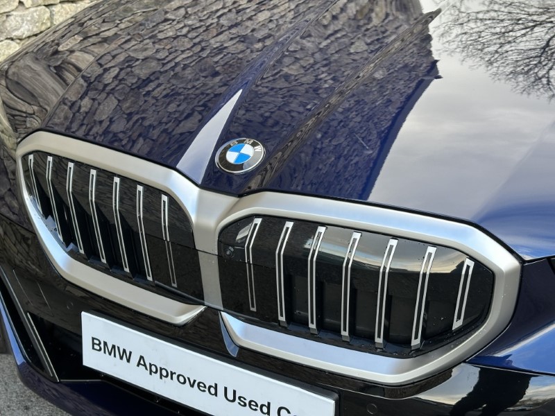 2025 (25) BMW 5 SERIES 520i M Sport Saloon  5005886