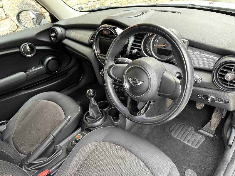 2017 (67) MINI HATCHBACK 1.5 Cooper 3dr 5060418