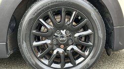 2017 (67) MINI HATCHBACK 1.5 Cooper 3dr 5060465