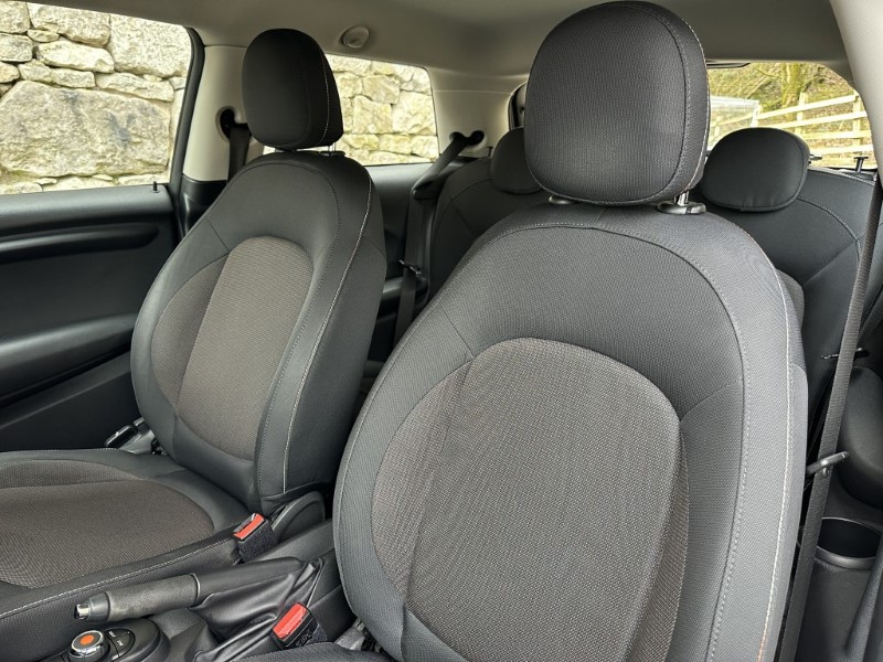 2017 (67) MINI HATCHBACK 1.5 Cooper 3dr 5060442