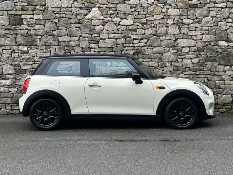 2017 (67) MINI HATCHBACK 1.5 Cooper 3dr 5060412