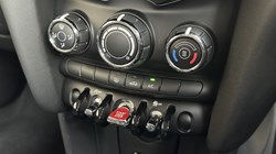 2017 (67) MINI HATCHBACK 1.5 Cooper 3dr 5060431