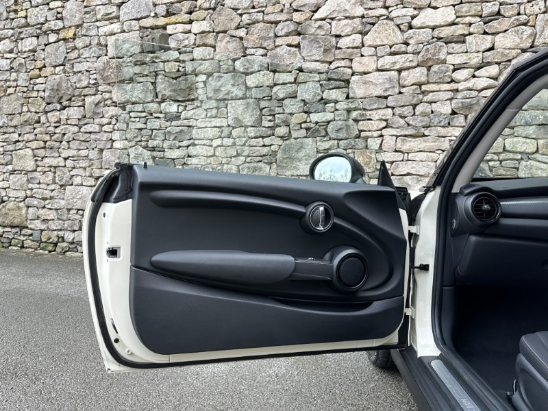 2017 (67) MINI HATCHBACK 1.5 Cooper 3dr 5060447