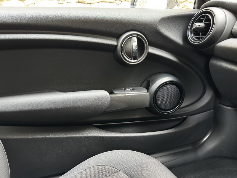 2017 (67) MINI HATCHBACK 1.5 Cooper 3dr 5060428