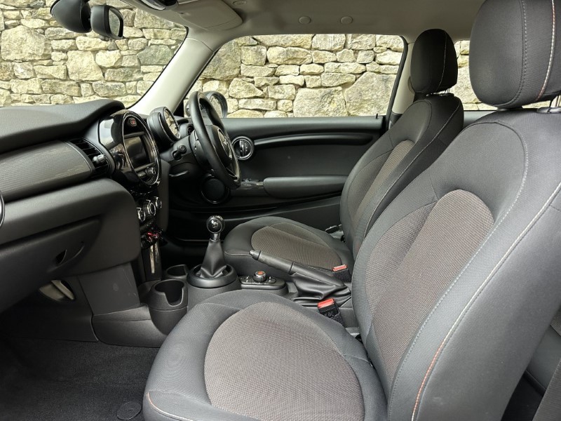 2017 (67) MINI HATCHBACK 1.5 Cooper 3dr 5060441