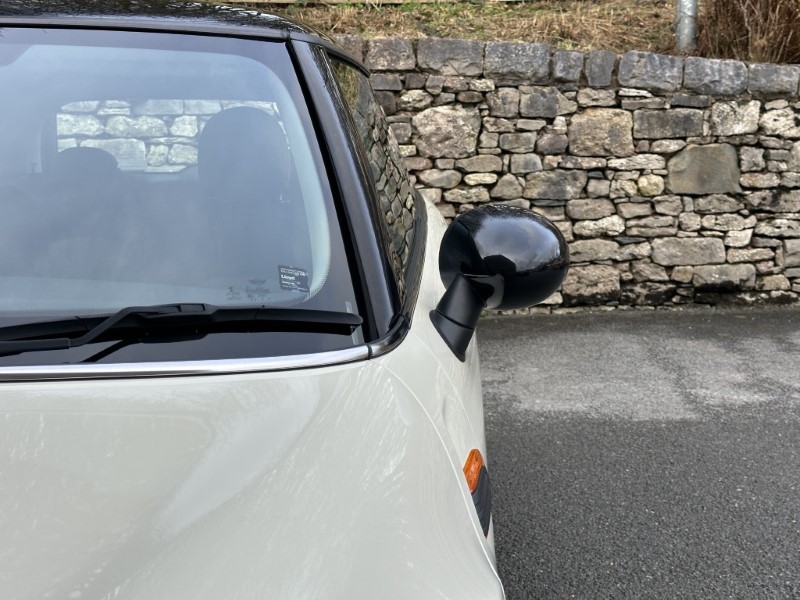 2017 (67) MINI HATCHBACK 1.5 Cooper 3dr 5060453