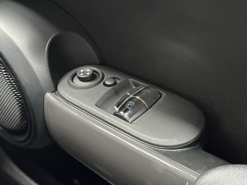 2017 (67) MINI HATCHBACK 1.5 Cooper 3dr 5060432