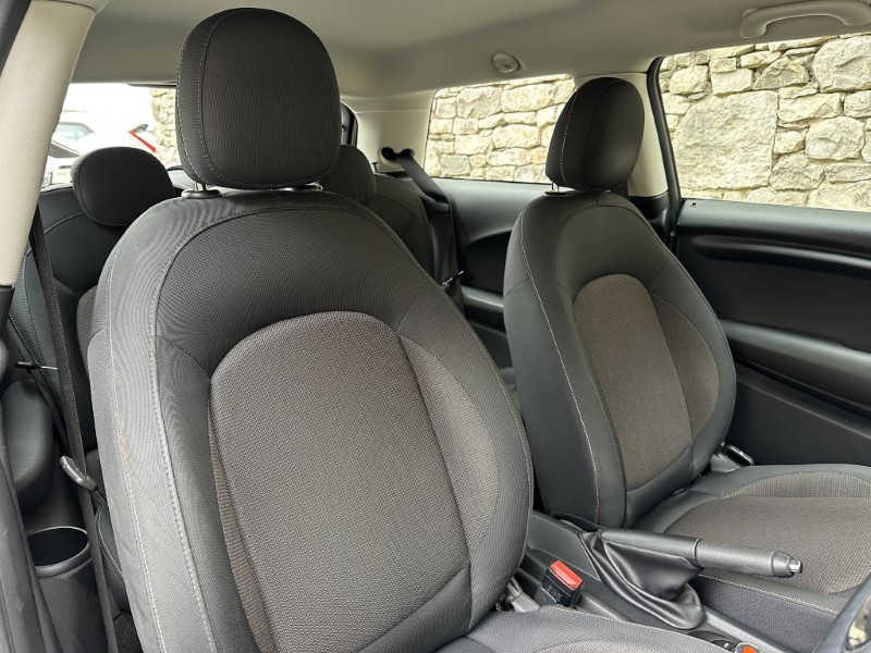 2017 (67) MINI HATCHBACK 1.5 Cooper 3dr 5060421