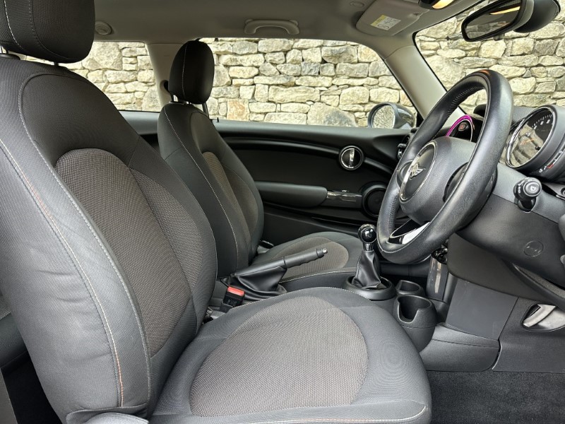 2017 (67) MINI HATCHBACK 1.5 Cooper 3dr 5060470