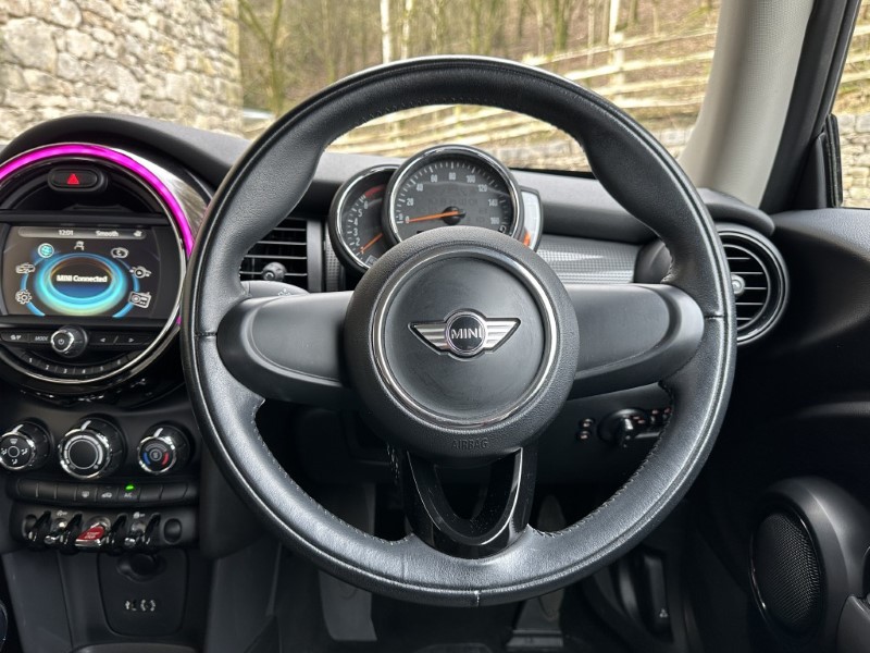 2017 (67) MINI HATCHBACK 1.5 Cooper 3dr 5060423