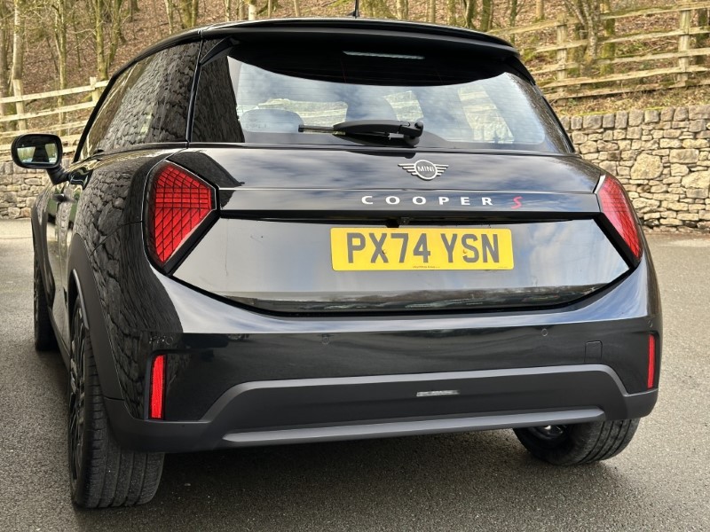 2024 (74) MINI COOPER 2.0 S Exclusive 3dr Auto 5025041