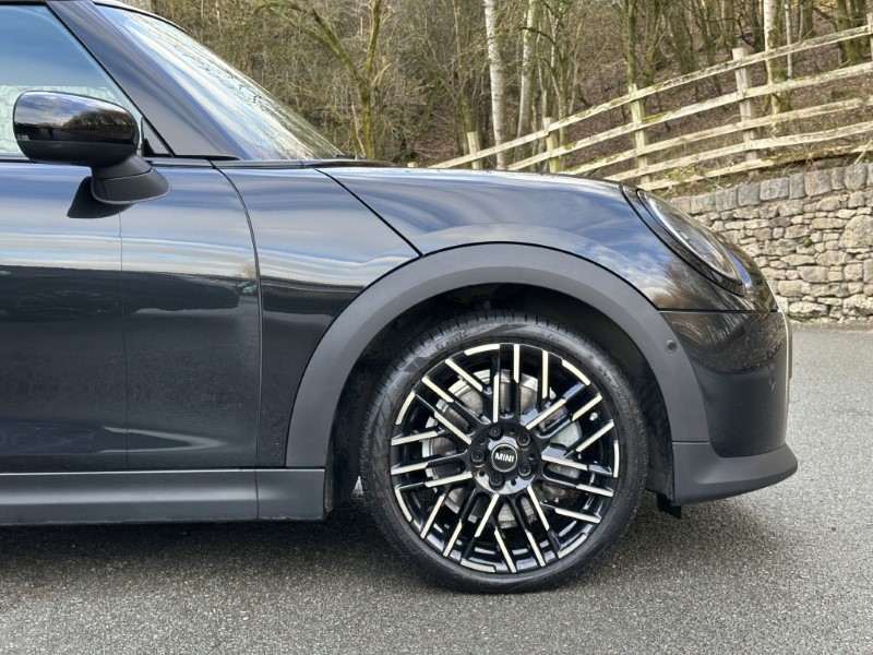 2024 (74) MINI COOPER 2.0 S Exclusive 3dr Auto 5025084
