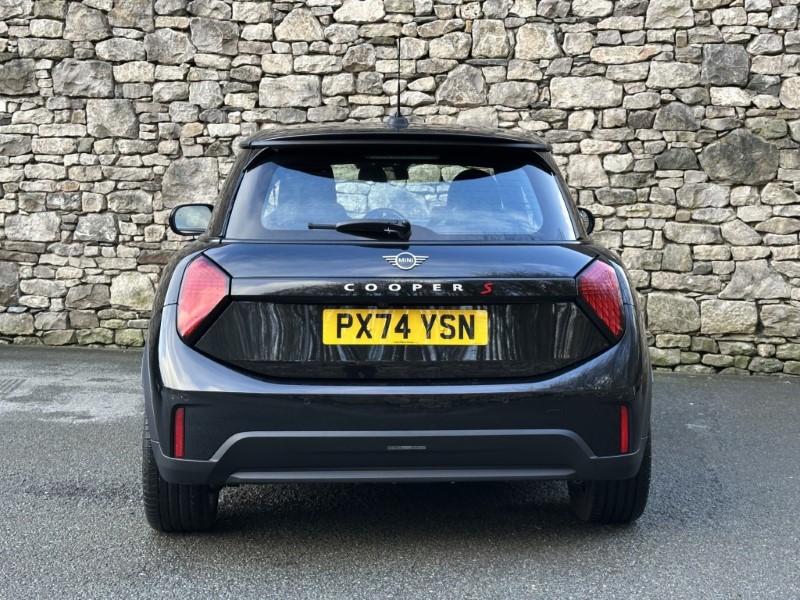 2024 (74) MINI COOPER 2.0 S Exclusive 3dr Auto 5025097