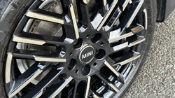 2024 (74) MINI COOPER 2.0 S Exclusive 3dr Auto 5025086