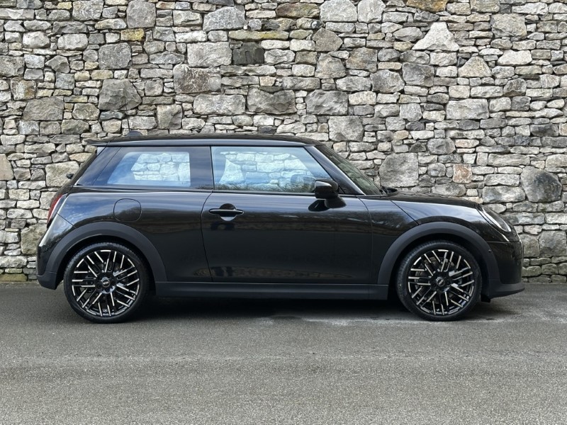 2024 (74) MINI COOPER 2.0 S Exclusive 3dr Auto 5025040