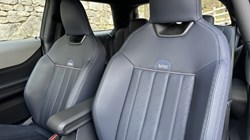 2024 (74) MINI COOPER 2.0 S Exclusive 3dr Auto 5025071
