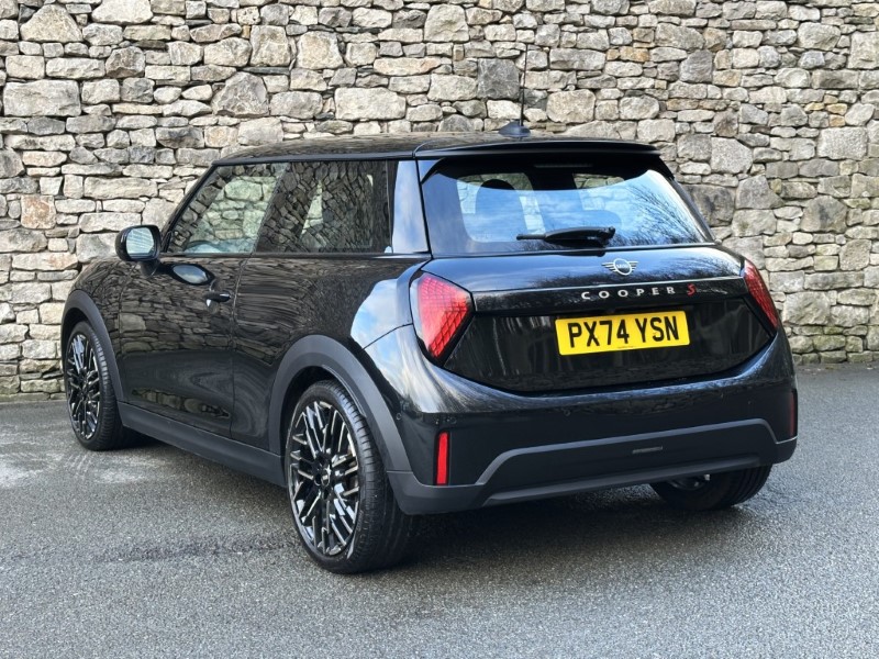 2024 (74) MINI COOPER 2.0 S Exclusive 3dr Auto