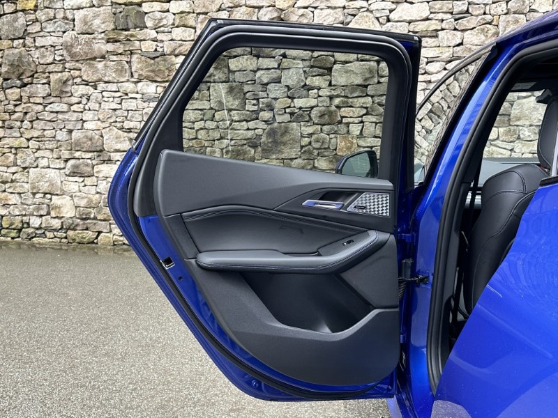 2025 (25) BMW 2 SERIES 220i MHT M Sport 5dr DCT 5050971