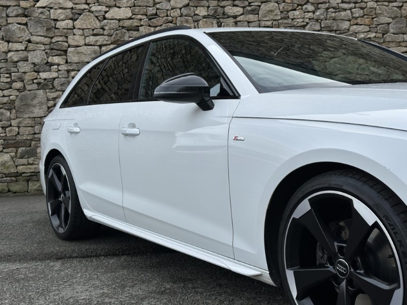 2020 (20) AUDI A4 35 TFSI Black Edition 5dr 5061395