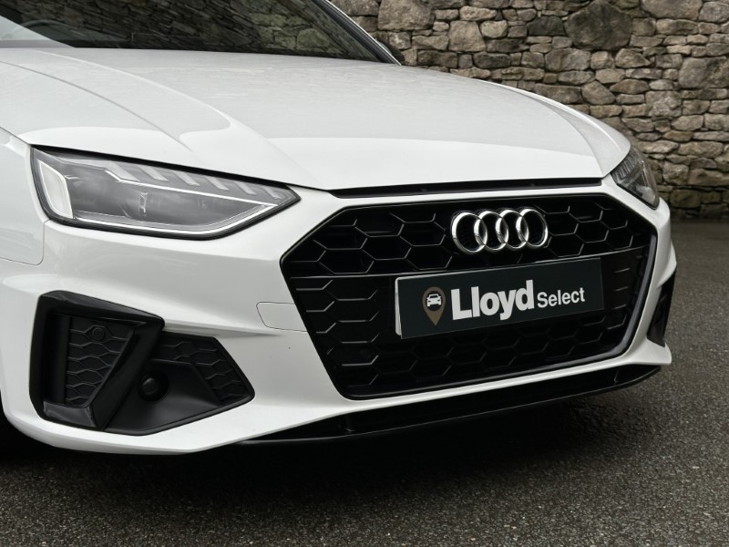 2020 (20) AUDI A4 35 TFSI Black Edition 5dr 5041586