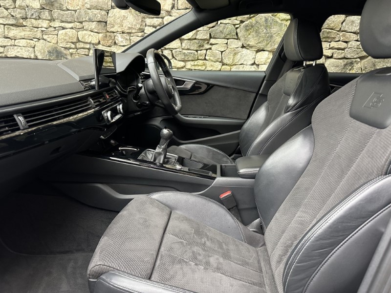 2020 (20) AUDI A4 35 TFSI Black Edition 5dr 5041560