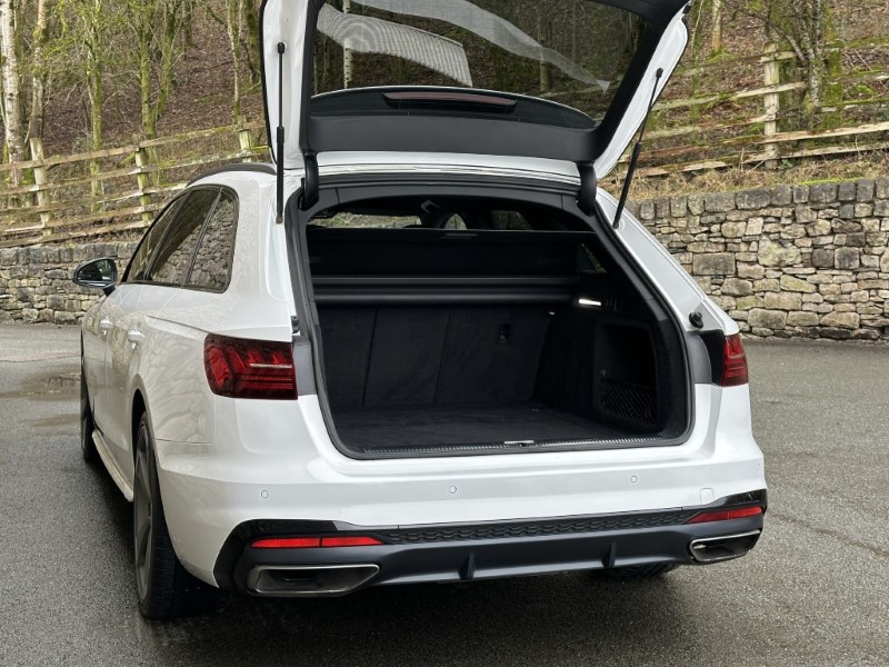 2020 (20) AUDI A4 35 TFSI Black Edition 5dr 5041533