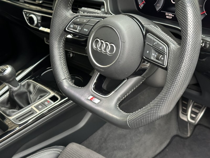 2020 (20) AUDI A4 35 TFSI Black Edition 5dr 5041535