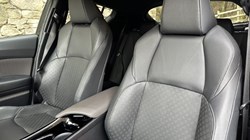 2020 (70) TOYOTA C-HR 2.0 Hybrid Excel 5dr CVT 5084097