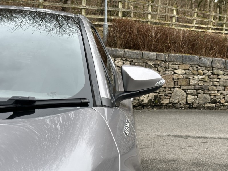 2020 (70) TOYOTA C-HR 2.0 Hybrid Excel 5dr CVT 5084109