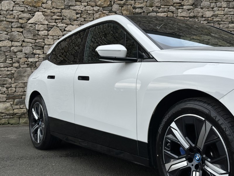 2022 (72) BMW iX 240kW xDrive40 M Sport Edition 76.6kWh 5dr Auto 5084963