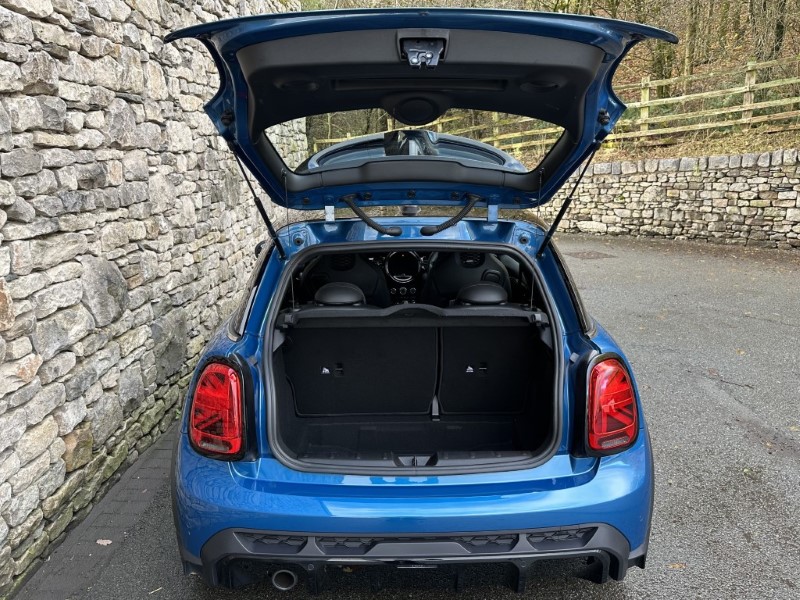 2022 (22) MINI HATCHBACK 1.5 Cooper Sport 3dr 5046316