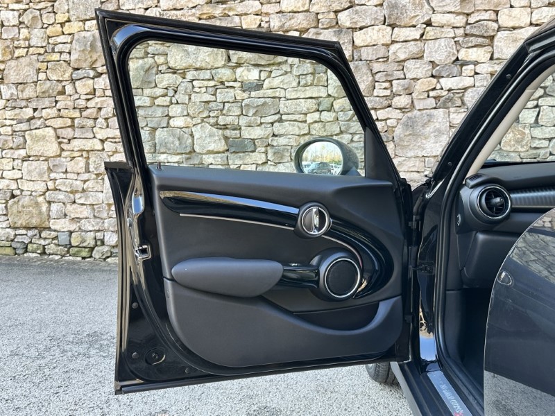 2018 (68) MINI HATCHBACK 2.0 Cooper S Exclusive II 5dr Auto 5131622