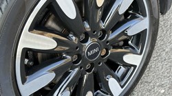 2018 (68) MINI HATCHBACK 2.0 Cooper S Exclusive II 5dr Auto 5131643