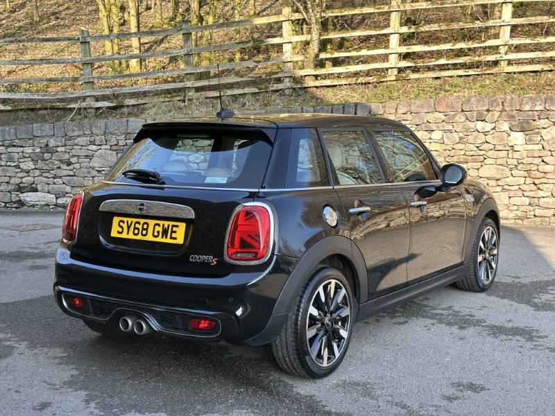 2018 (68) MINI HATCHBACK 2.0 Cooper S Exclusive II 5dr Auto 5131645