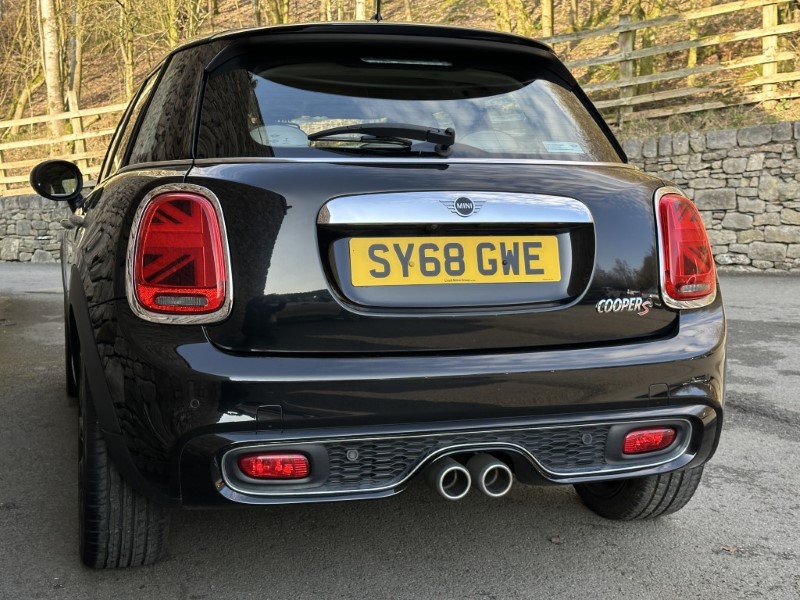 2018 (68) MINI HATCHBACK 2.0 Cooper S Exclusive II 5dr Auto 5131583