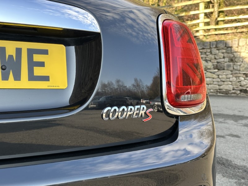 2018 (68) MINI HATCHBACK 2.0 Cooper S Exclusive II 5dr Auto 5131586