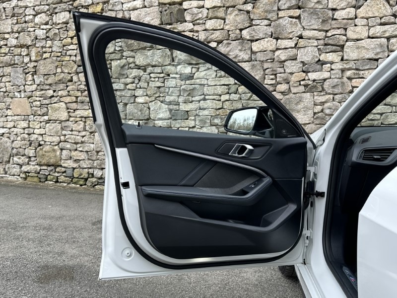 2023 (23) BMW 1 SERIES M135i xDrive 5dr 5082824