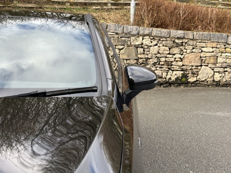 2023 (72) MERCEDES-BENZ A CLASS A35 4Matic Premium Plus 5dr Auto 5105312