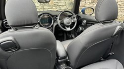 2021 (21) MINI CONVERTIBLE 1.5 Cooper Classic 2dr Auto 5085196