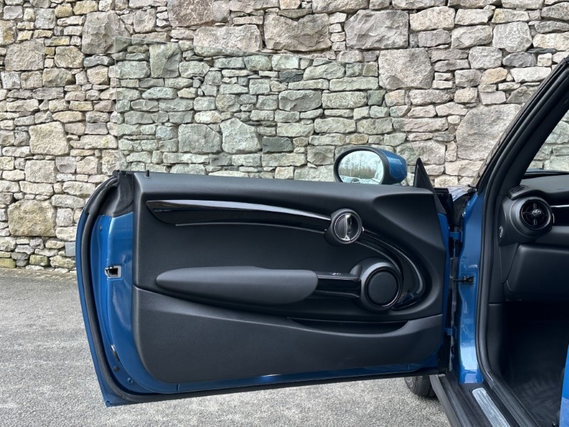 2021 (21) MINI CONVERTIBLE 1.5 Cooper Classic 2dr Auto 5085164