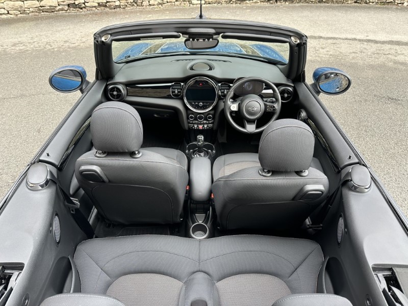 2021 (21) MINI CONVERTIBLE 1.5 Cooper Classic 2dr Auto 5085186